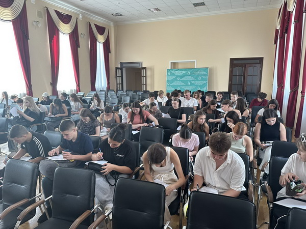 Зустріч першокурсників ОПП “Менеджмент” з колективом кафедри менеджменту 